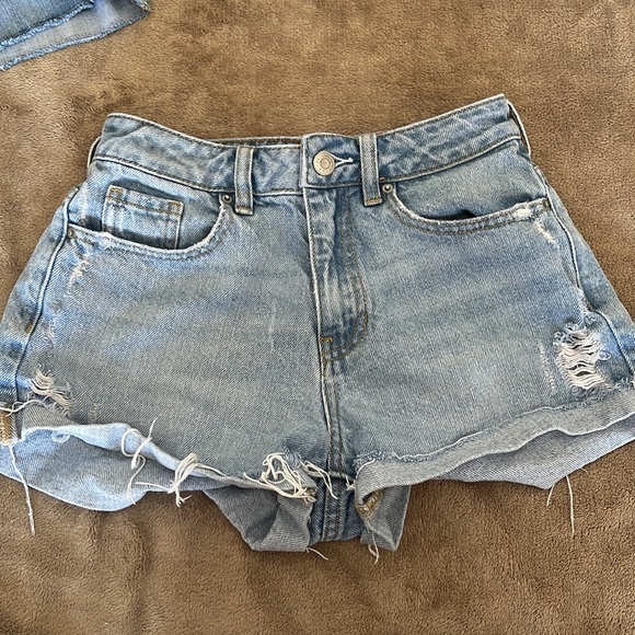 Jeans and jean shorts ! - Picture 4 of 7
